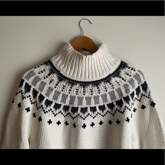 LOFT Sweater - Picture 2 of 4